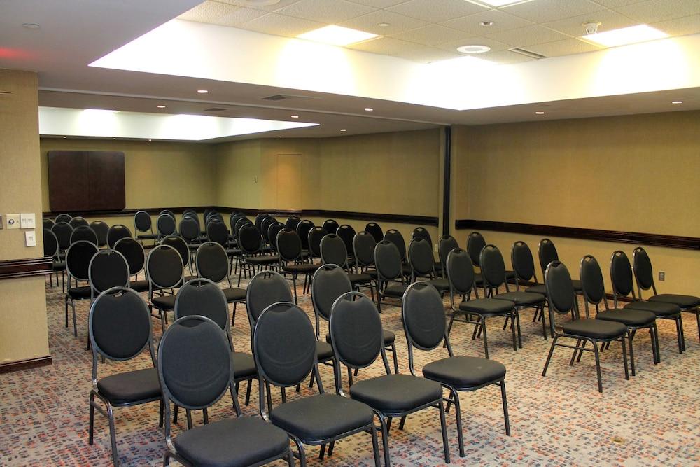 Hotel Doubletree By Hilton Dayton/miamisburg