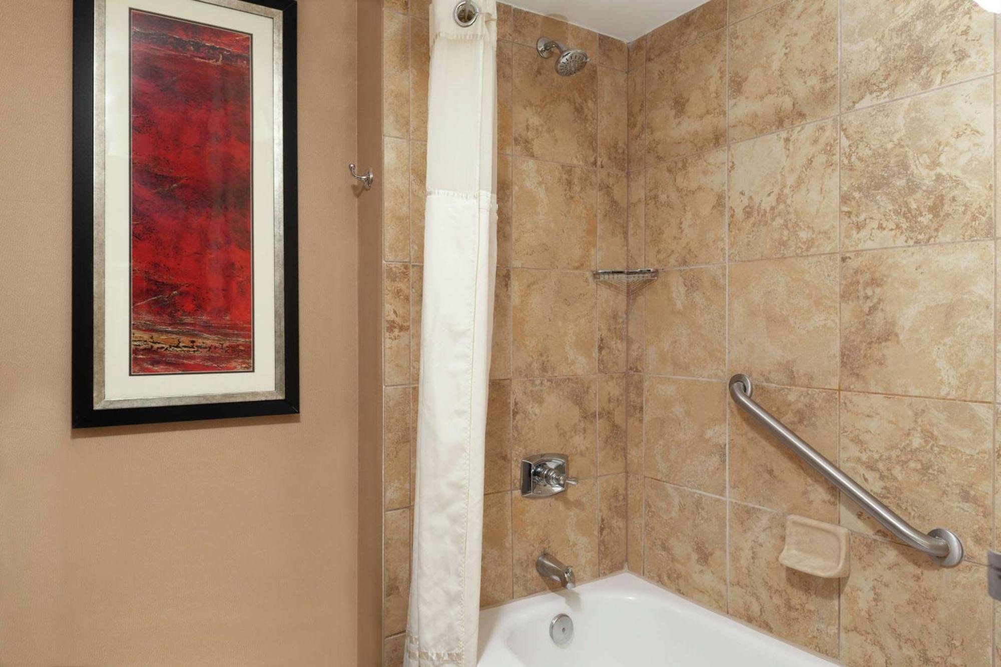 Doubletree By Hilton Dayton/miamisburg 3*
